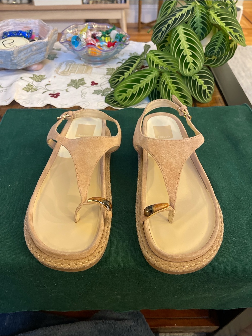 Dolce Vita Beige Suede T-Strap Toe-Ring Sandals for Women
